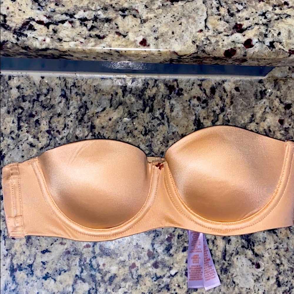 Brand new savage X fenty bra! Never worn before!!